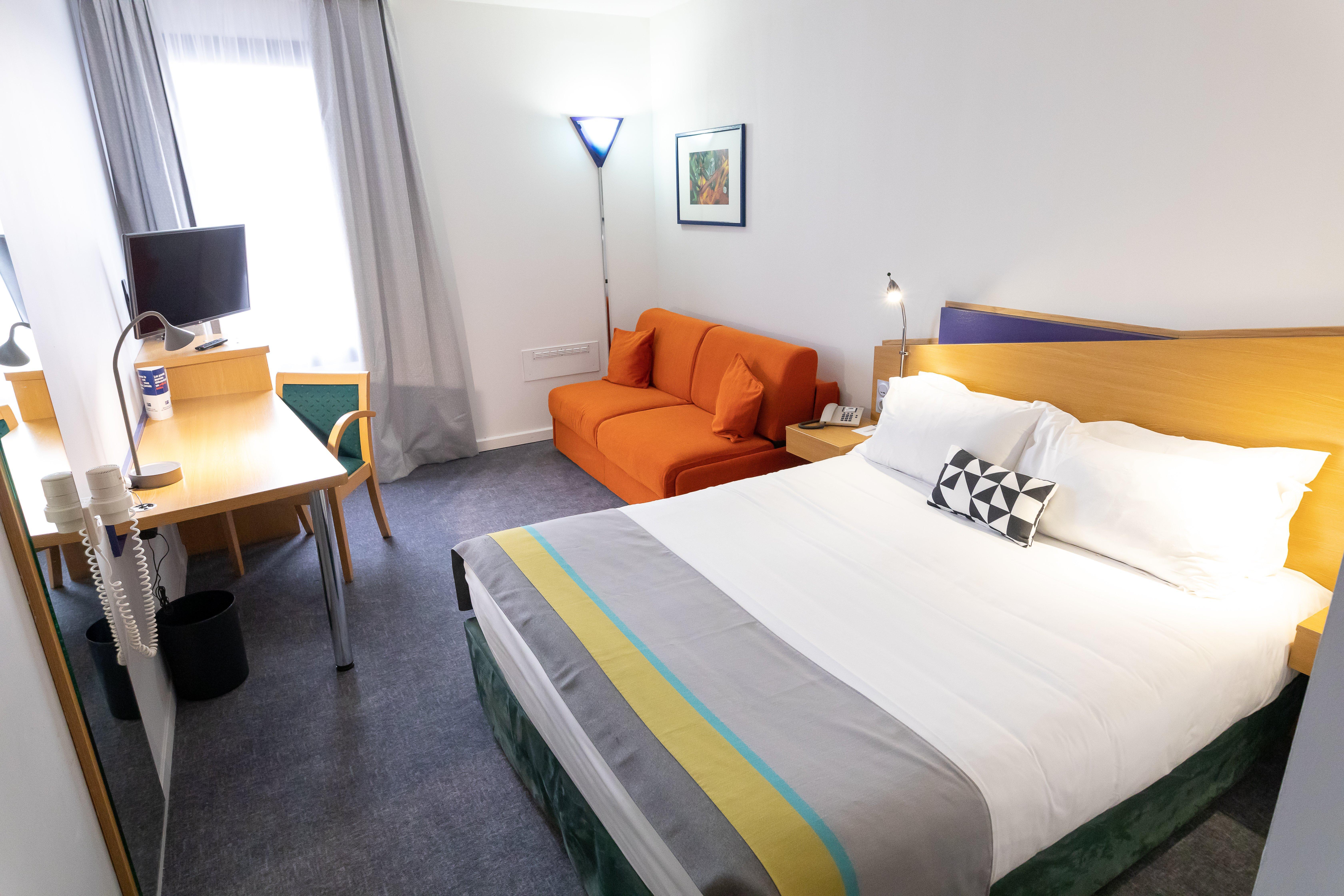 Holiday Inn Express Arras By Ihg Exterior foto