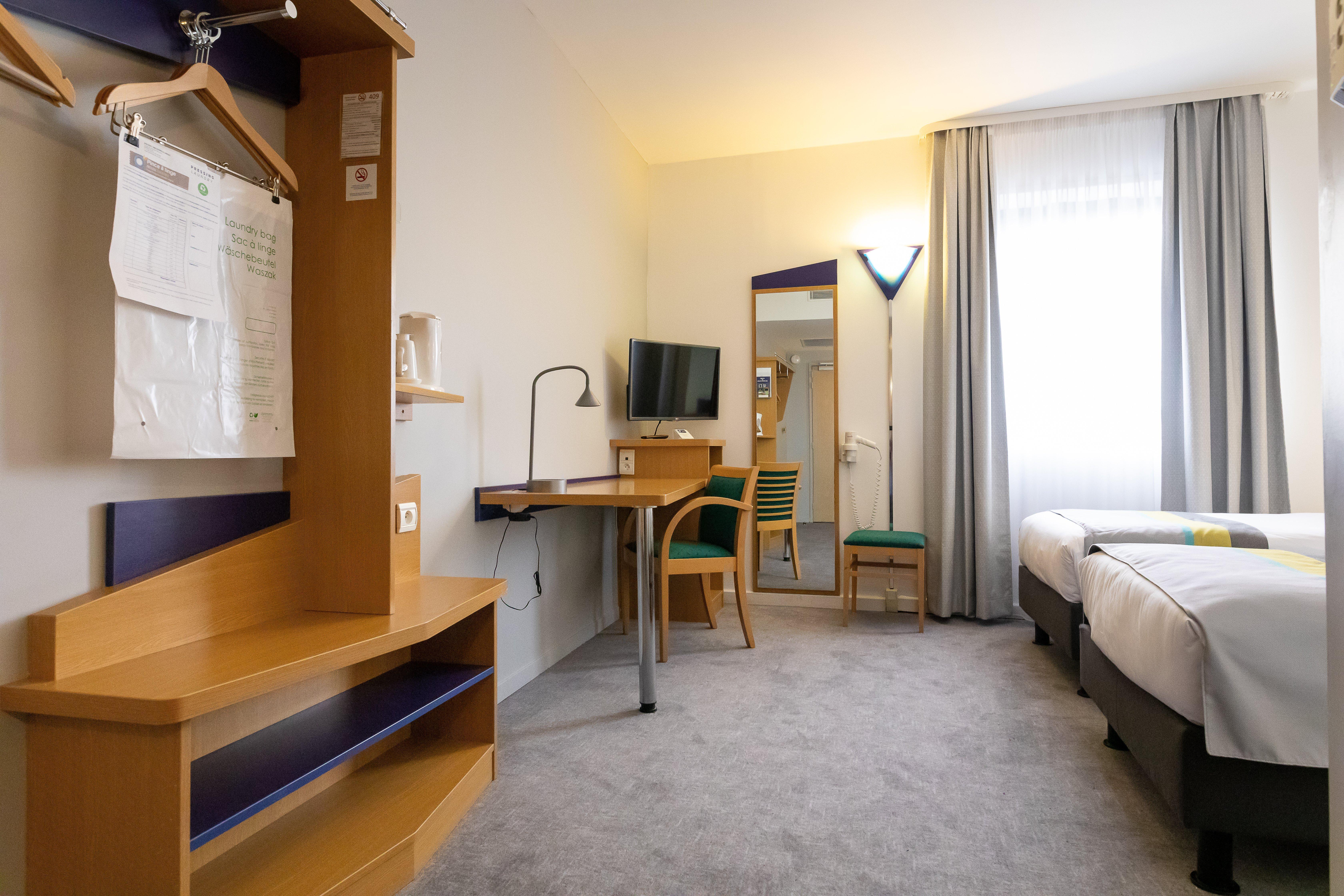 Holiday Inn Express Arras By Ihg Exterior foto