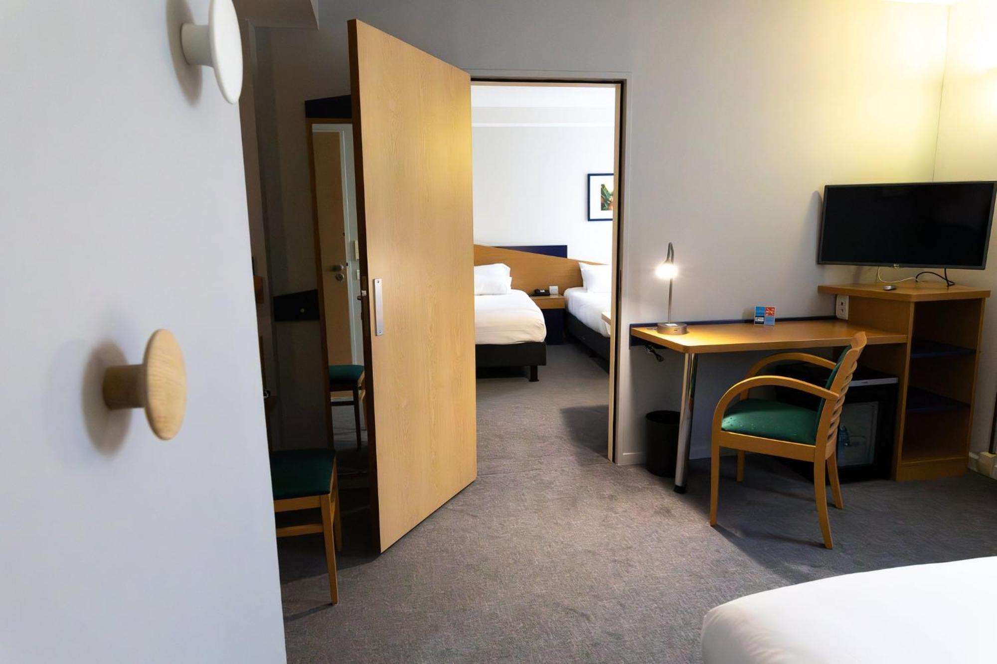 Holiday Inn Express Arras By Ihg Exterior foto